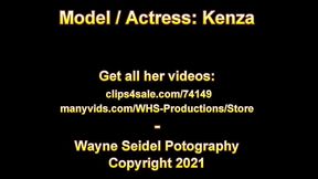 Kenza Rubs Her Body With Lotion