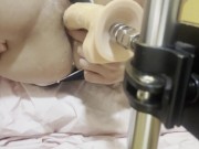 【ピストンマシン】スクール水着でアナルオナニー♡潮吹きまくり