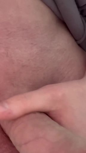 Handsfree Huge Cumshot in Bathroom
