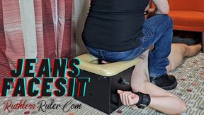 Extreme Jeans Face Sitting Mobile