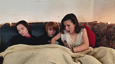Threesome Tais with Friends