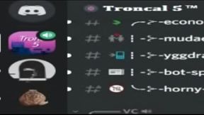 Venezolano gimiendo en chat de voz