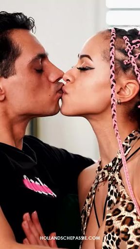 Interracial Hollandschepassie Snip