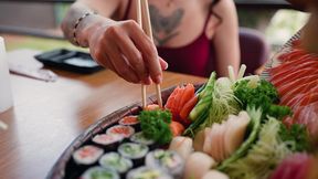 a petite beauty kali goddes gave her anus to a groom with a monster cock flx071