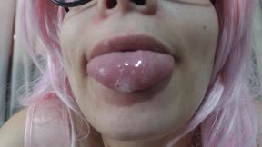 My Stepsister Does Tongue Fetish and Plays with Her Mouth and Then Shows Her Teeth