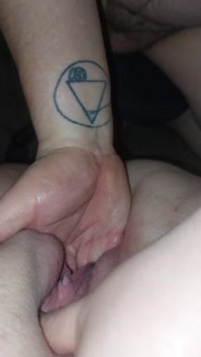 stretching that pussy out