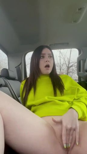 Lovely Curvy Brunette Hottie Masturbates Her Sweet Pussy On the Back Seat Up To Squirting