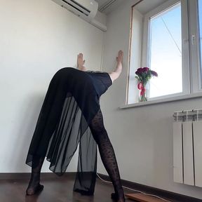 worship big legs in tights stretching show