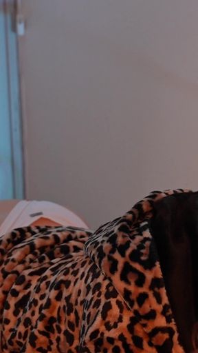 Thick Stepmom’s Huge Ass Won’t Stop Shaking as She Fucks My Brains Out