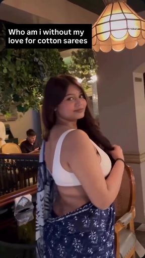 Big-titted Indian woman shows off her natural boobs