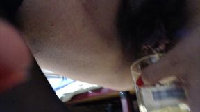 gros plan sur ma chatte poilue. tu rafoles de mes grosses levres. j ́urine dans...