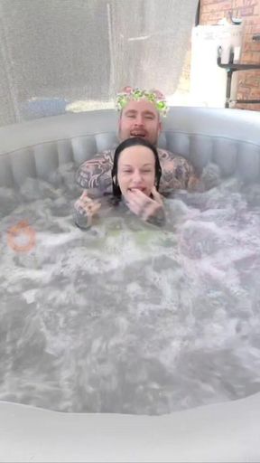 Blowjob Live in Hot Tub Melody Radford Blowjob