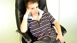 British teen Brit inexperienced Liam T gives a hot handjob & spunks solo