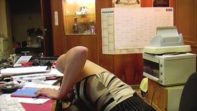 Getting horny at the office! british slut stuffs her cunt with a huge dildo!
