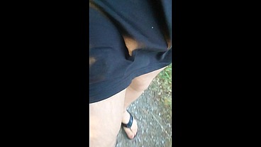 Spaziergang in Strumpfhose zum Kanal
