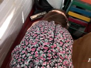 Застукал за мастурбацией на балконе, потом трахнул и кончил ей в рот