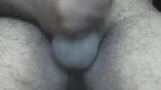 Amatööri intialaiset hunks kanssa massiivinen karvainen kullit runkkaa ja satulaa perse vittu