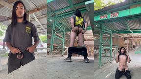 me desnudo en publico mientras pasan automoviles