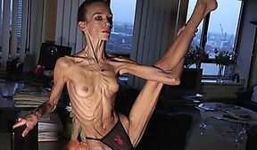 Anorexic Milf Inna 19