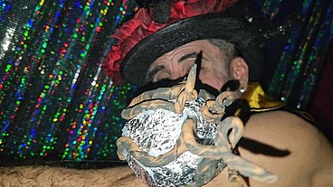 Fui arrombado por um roludao na noite de Halloween