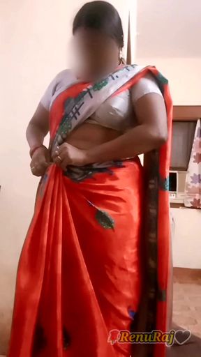 Desi Indian Tamil BBW Wife Latha Nude Body Show Big Boobs Ass Hairy Pussy Saree Tease