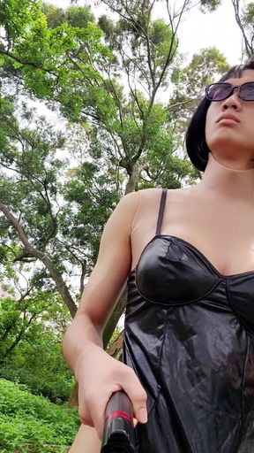 Unmask at Park!! Exhibitionist Gina Cum Outdoors