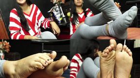 Jazmin, socks and barefoot ticklish audition - MOV
