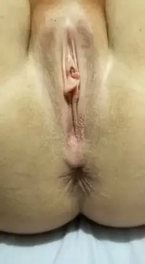 Os espero pq estoy ya empezando a subir los videos de Puta AlbaLocura, cómo me cazan en la calle.... Fijáos que plano de mi coño y mi culo abierto en este video y como entra todo