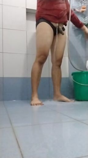 Full Video Nahuli c Daddy nagjajakol sa loob ng cr