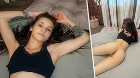 Amateur Brunette teen 18+ Plays Her Pussy Like A Banjo - AmateurCouplesVR