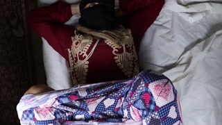 نيك فلاحة فى المزرعة وليد ينيك حبيبته سارة فى المزرعة زلح المنطلون وحشر زبه فى طيزها