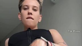 Member Model @CyberV @Teasing and #Nude #Shaved Pussy #Blonde gratis nsfw clips | Tik.Porn