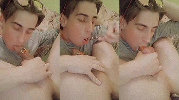 Julia Porn loves to do autofellatio and cum in her own mouth. Awsome hot self-sucking!