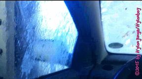 auto in der waschanlage