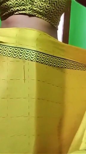 Ammu Showing Big Boobs and Changing the Saree