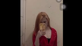 小白虎拍自己拍照