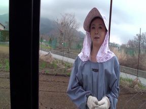 A076g04 Picking up Beautiful Mature Women Who Are Working on the Farm in the Mountains and Fields as Far as the Eye Can See!