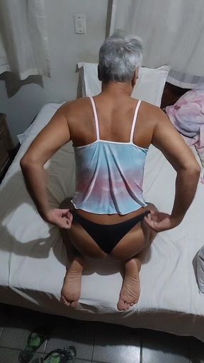 Ladysilva in Bed Doing Live Chat Showing off Her Hot Ass to Her Followers