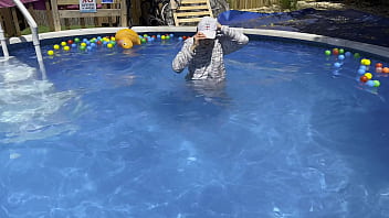 Onesie Wetlook in the Pool