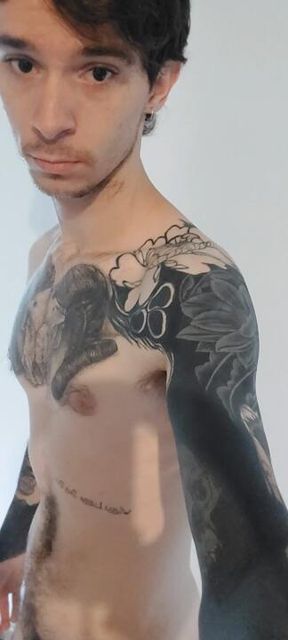 Hairy lean and tatted