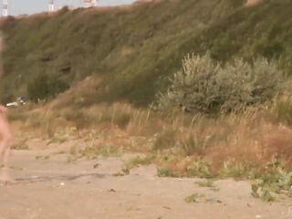 Gal Agnes Walks Around The Beach Full Exposed (With An Audience)