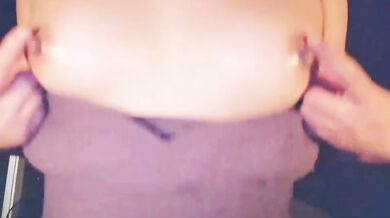 Delivery video【The pussy got so wet just by nipple masturbation】