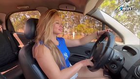 Car driver and her girlfriend suck my cock very hard on a trip to Bogota, Colombia