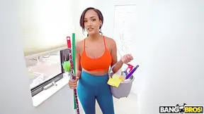 Zoey Sinn - Maid Down For Dick