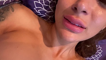 SUPER CLOSEUP ASS VIDEO - FINGERING my PUSSY & SUCKING DILDO until CUM - Susy Gala