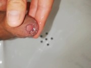 CORRIDA INTENSA y PISSING desesperado en baño publico, casi me pillan