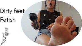 Scratching my dirty feet again