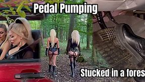 Pedal Pumping TWO BLONDES Stucked in a forest with a Forester