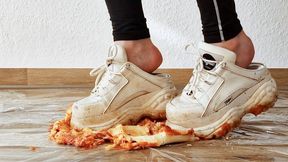 Prepared with clogs and bare feet made to order