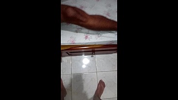 Esposa Otaku traindo marido pegando novinho e sentando gostoso